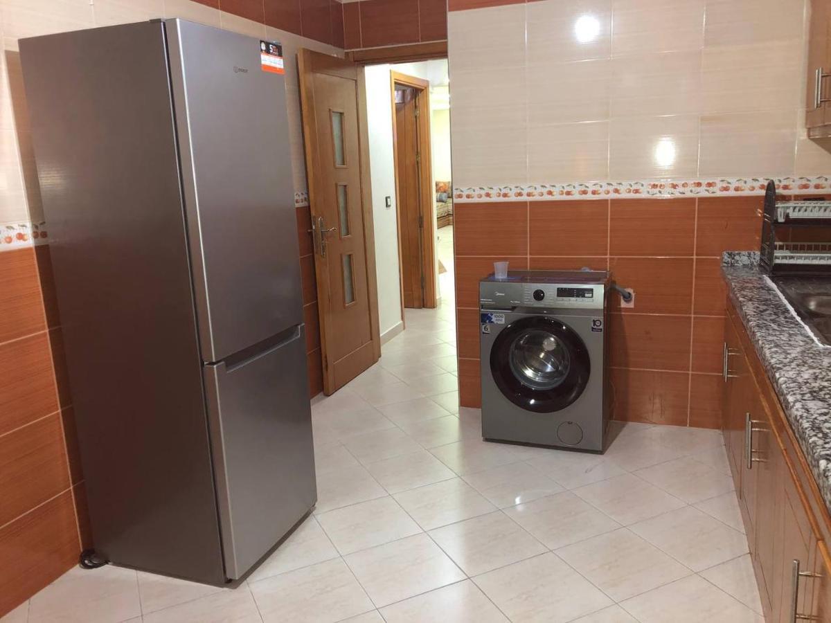 NOUVEAU Appartement très propre a coté de MARJANE Tánger Exterior foto